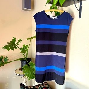 Comfy cute Max Studio dress with pockets!